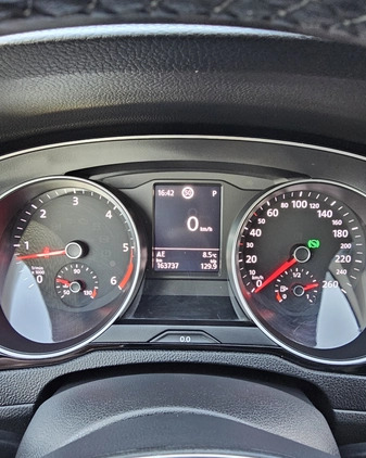Volkswagen Passat cena 66900 przebieg: 165000, rok produkcji 2015 z Iłowa małe 22